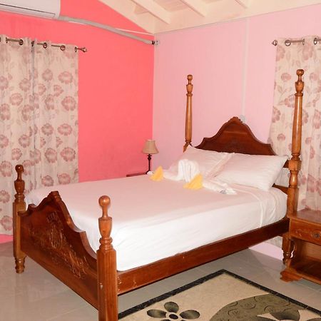 Josan'S Haven Villa Ocho Rios Exterior foto