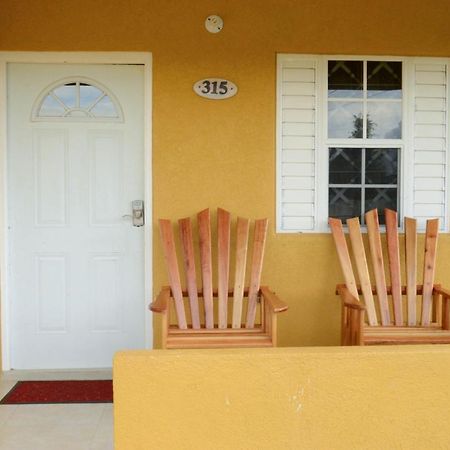 Josan'S Haven Villa Ocho Rios Exterior foto